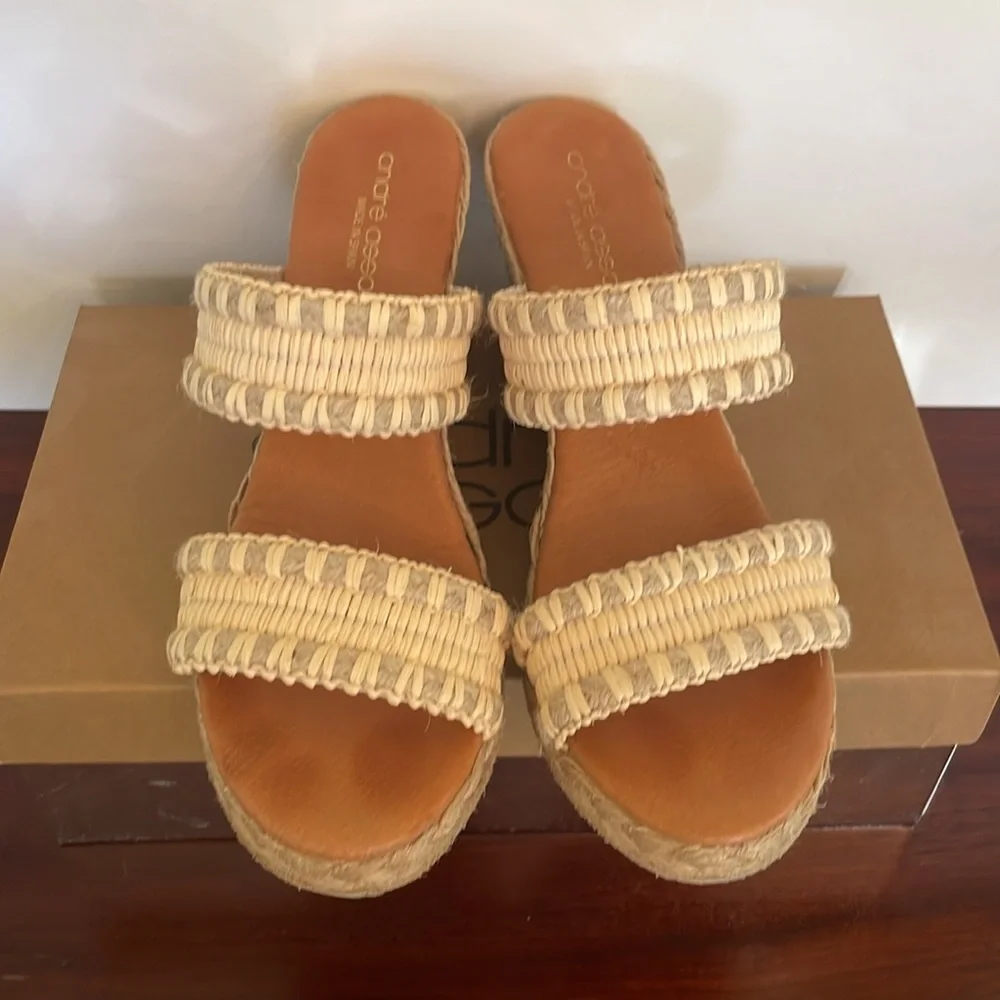 Andre Assous Nolita Rafia wedge sandals, size 8 - Picture 2 of 9